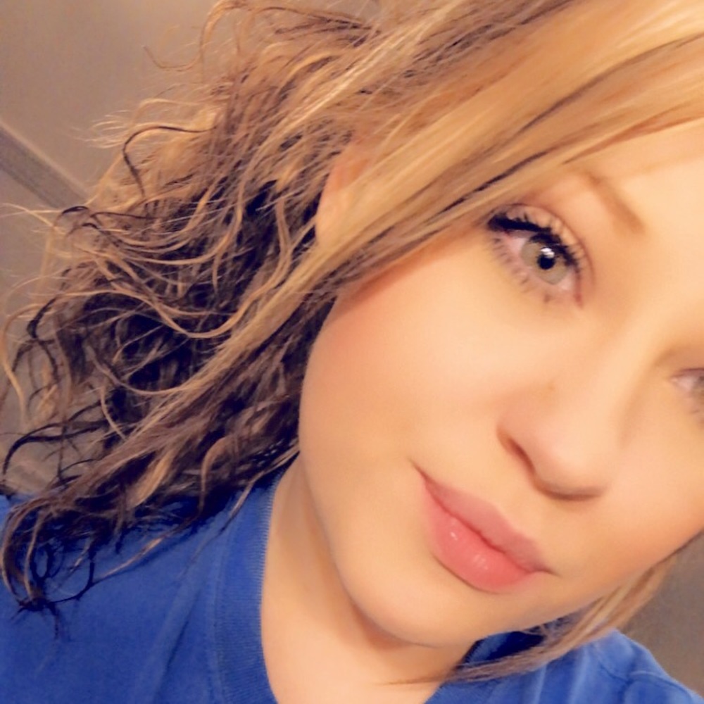 Meet your Posher, Kira